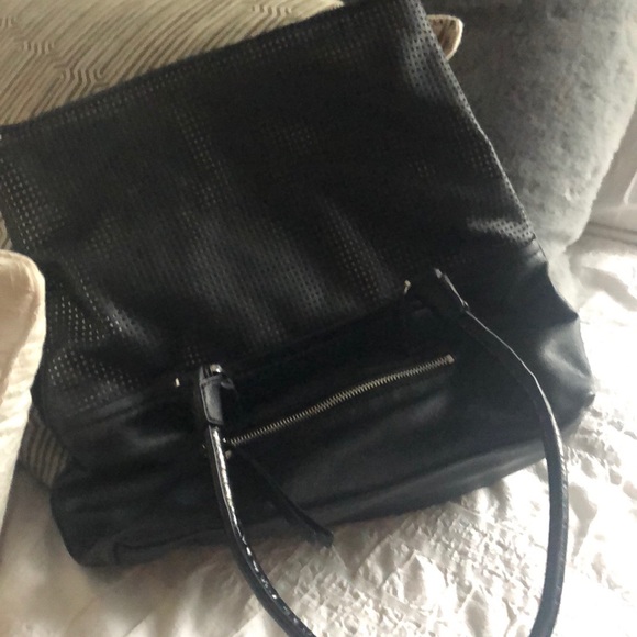 Guess Black Purse - Gently Used - Picture 2 of 4